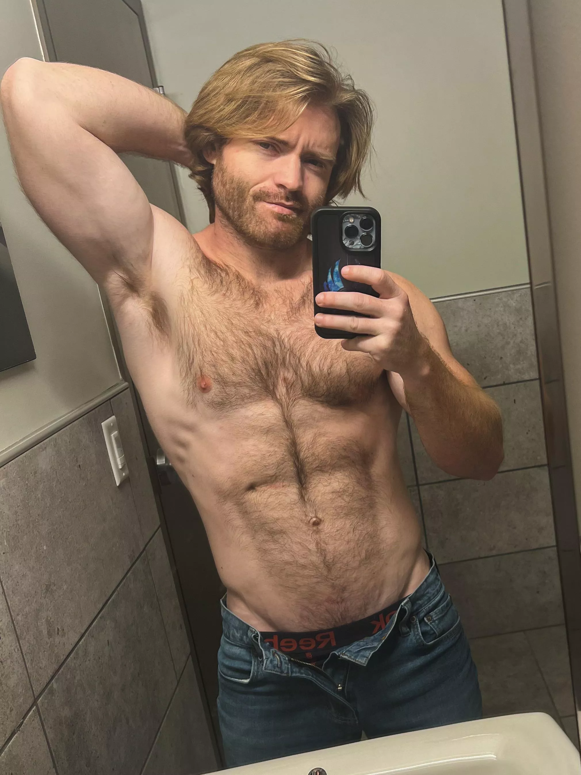 2023 Grow it longer or cut the hair?