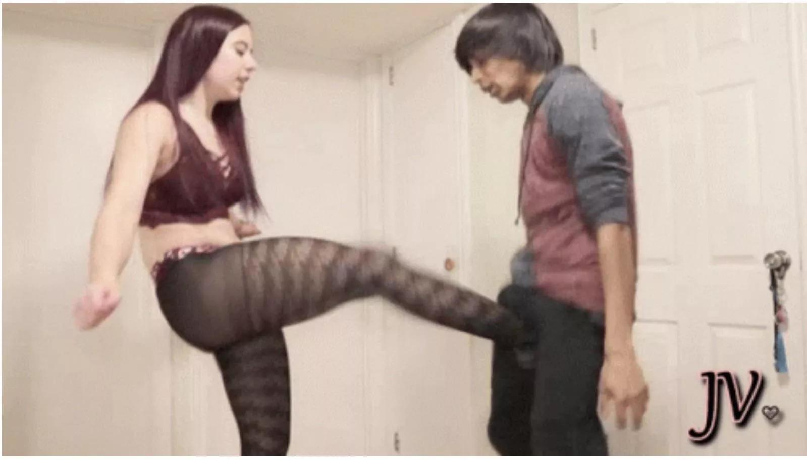 Any Melbourne Women looking for a man to ballbust? 0492938076