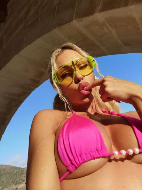 Breasts like big melons, craving your test of elasticity