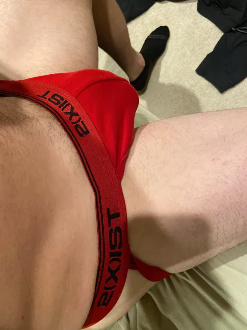 Can str8 guys wear jocks?
