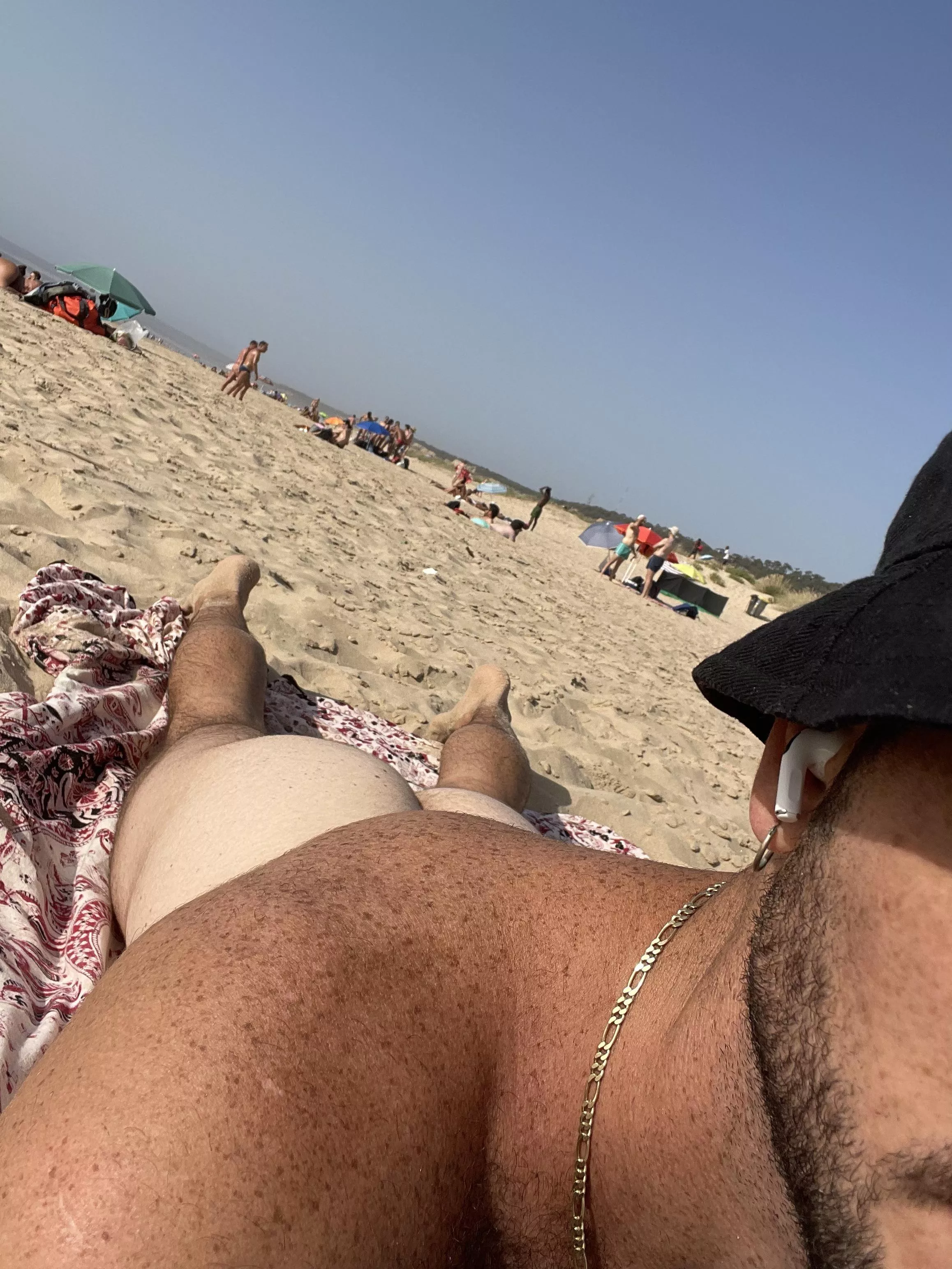 Can you put me sunscreen? ☀️😈