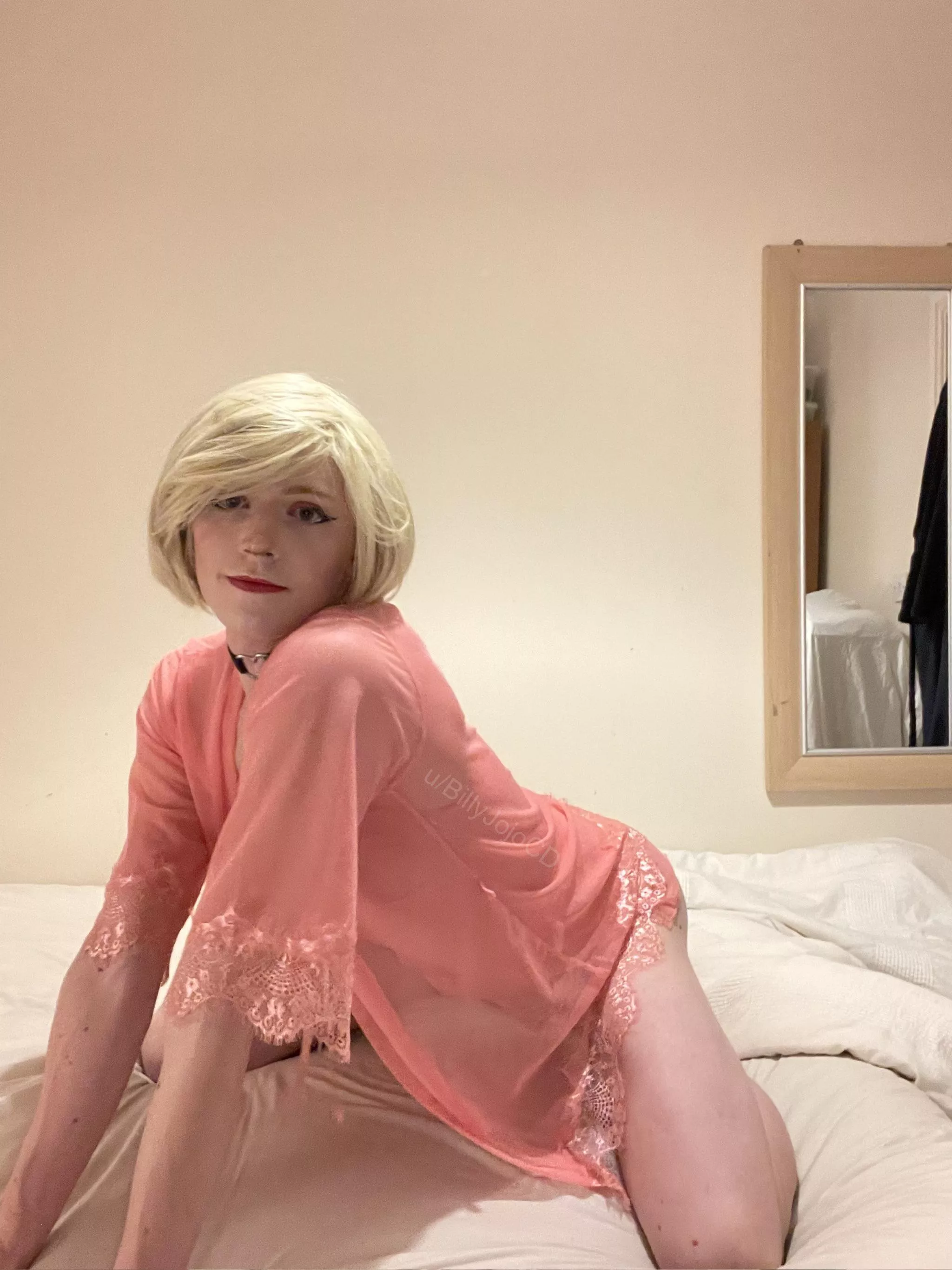 Can’t get enough of this lingerie 😱😍