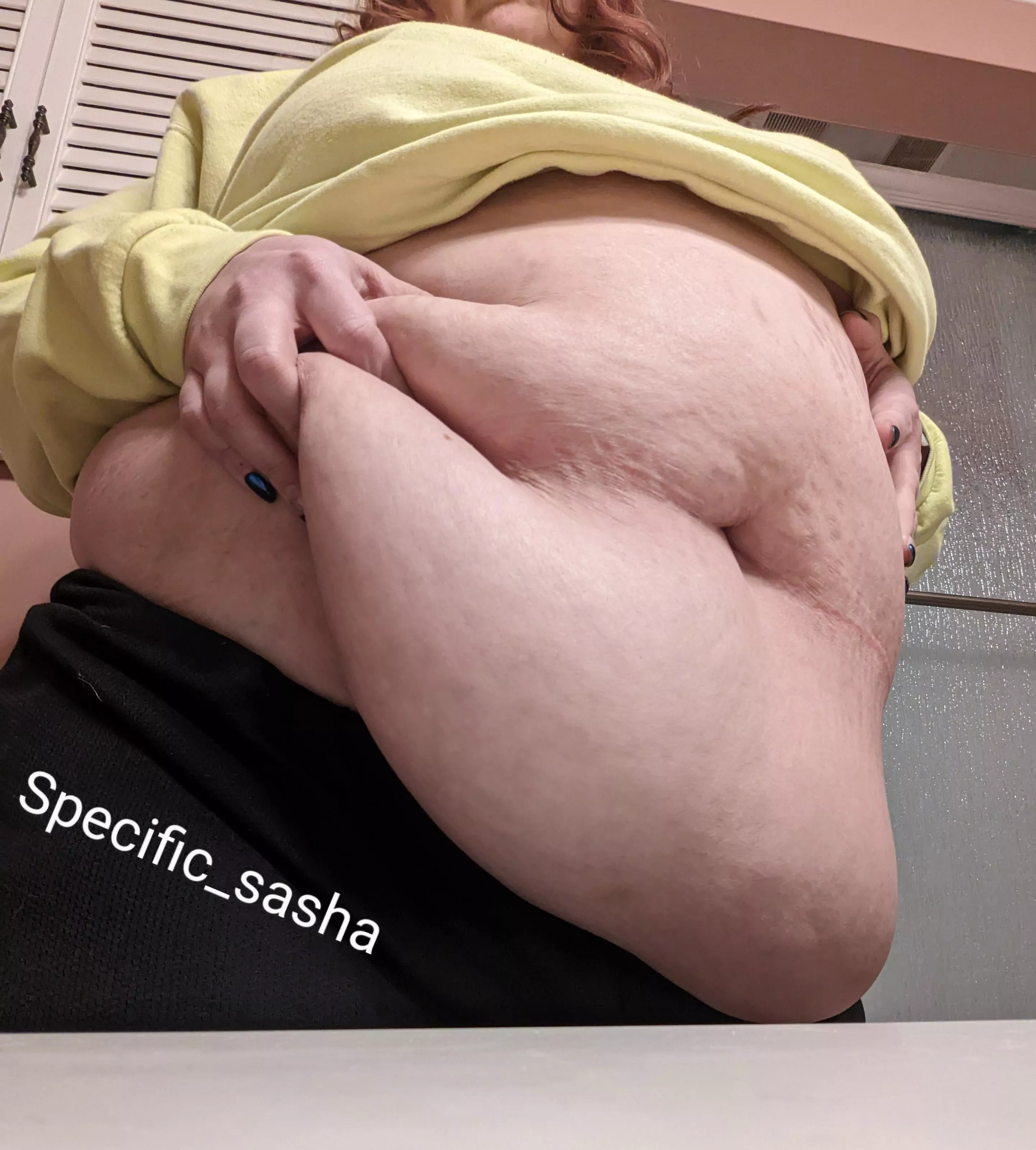 cum in my belly button 😈