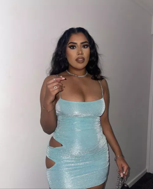 Curvy Indian chav