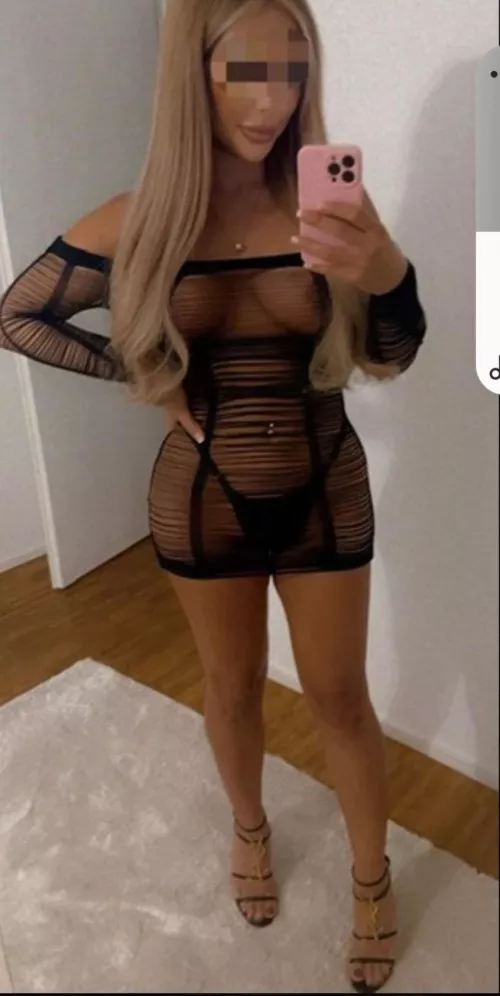 DM me if someone want to bang her