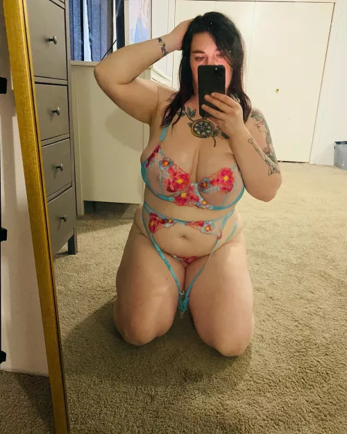 Do you like lingerie selfies ?