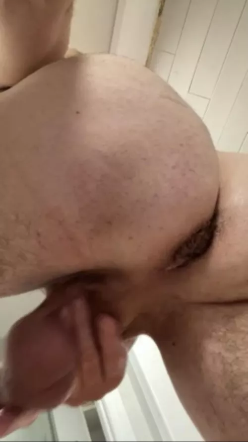 Fuck my lubed up ass please