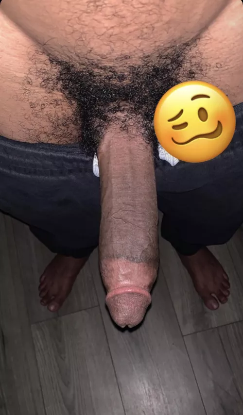 Get on yo knees and suc my nut out