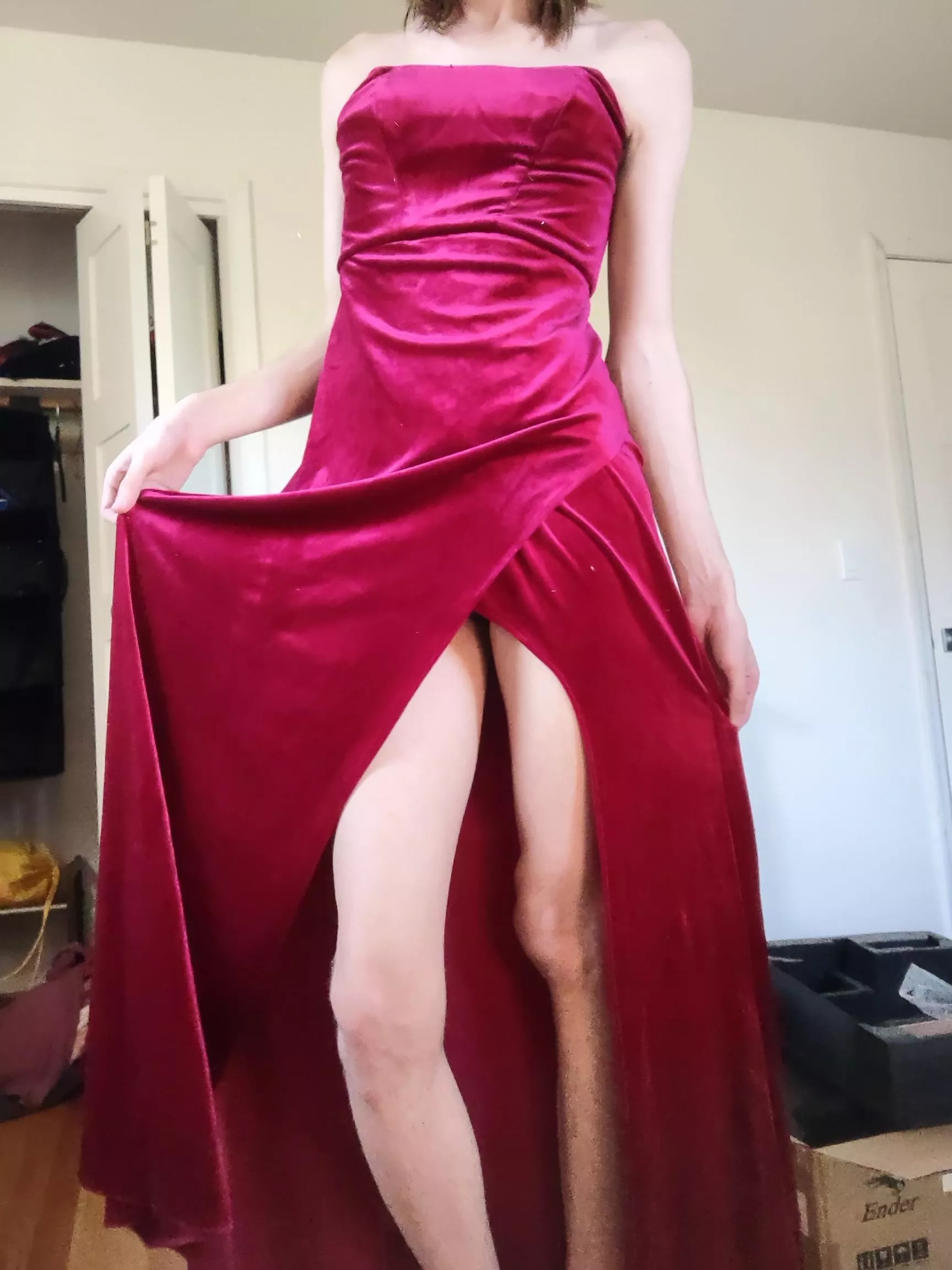 got this new dress as a Christmas gift from a friend!! I love it :D