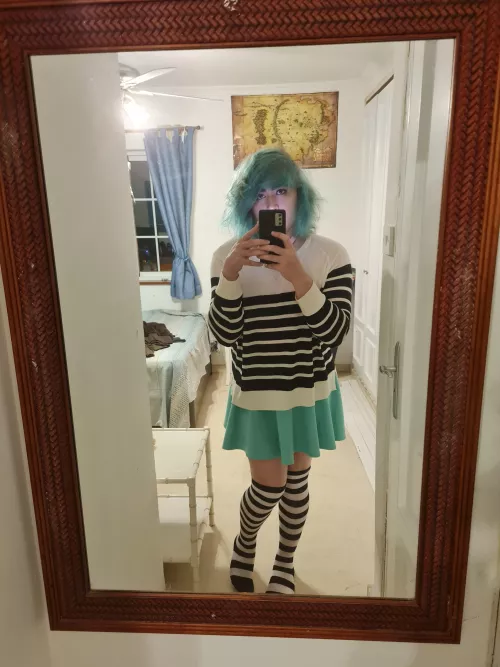 Hey everyone :3 What's your favourite song/artist? 🎶