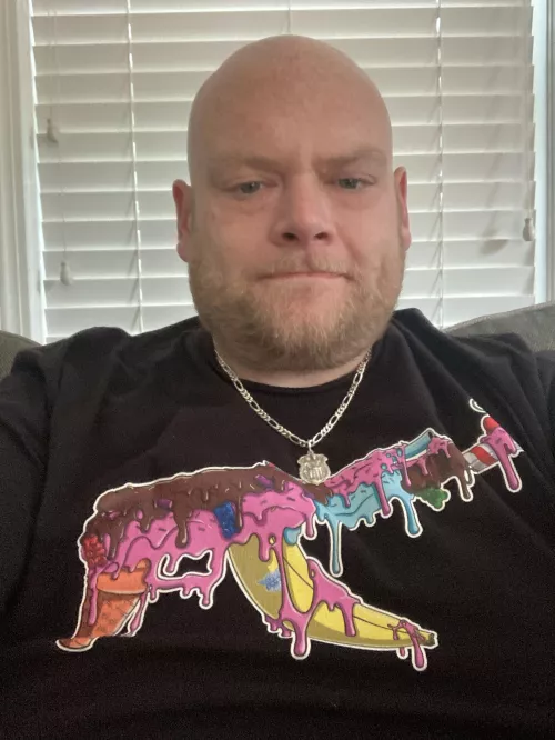 Hey everyone 40/m/mass I’m Looking for someone to chat with tonight. Can be about anything. It was a shitty day and want to turn my brain off by chatting with someone. Thanks.