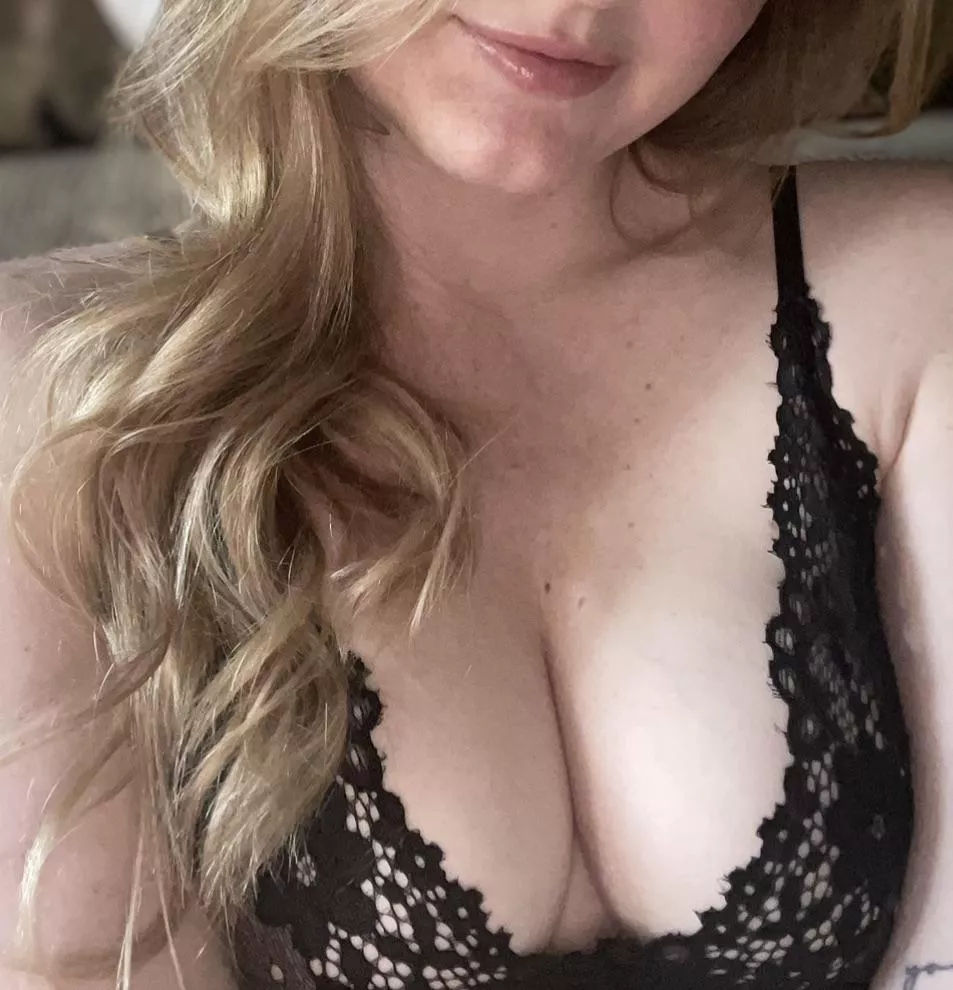 Hey there 😈 [image]