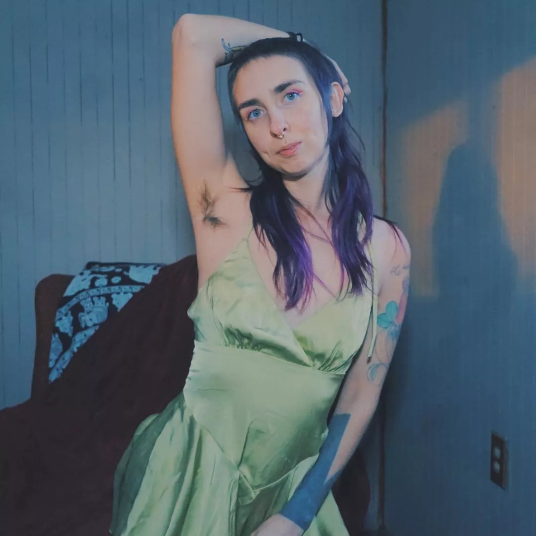 hi y'all ☺️ I love being a hairy milf, this group is awesome