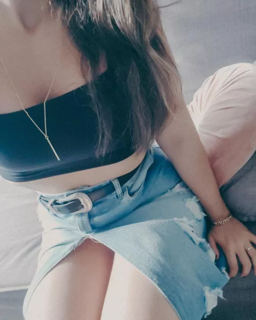 How about this outfit? Teasing enough? 🤭🔥