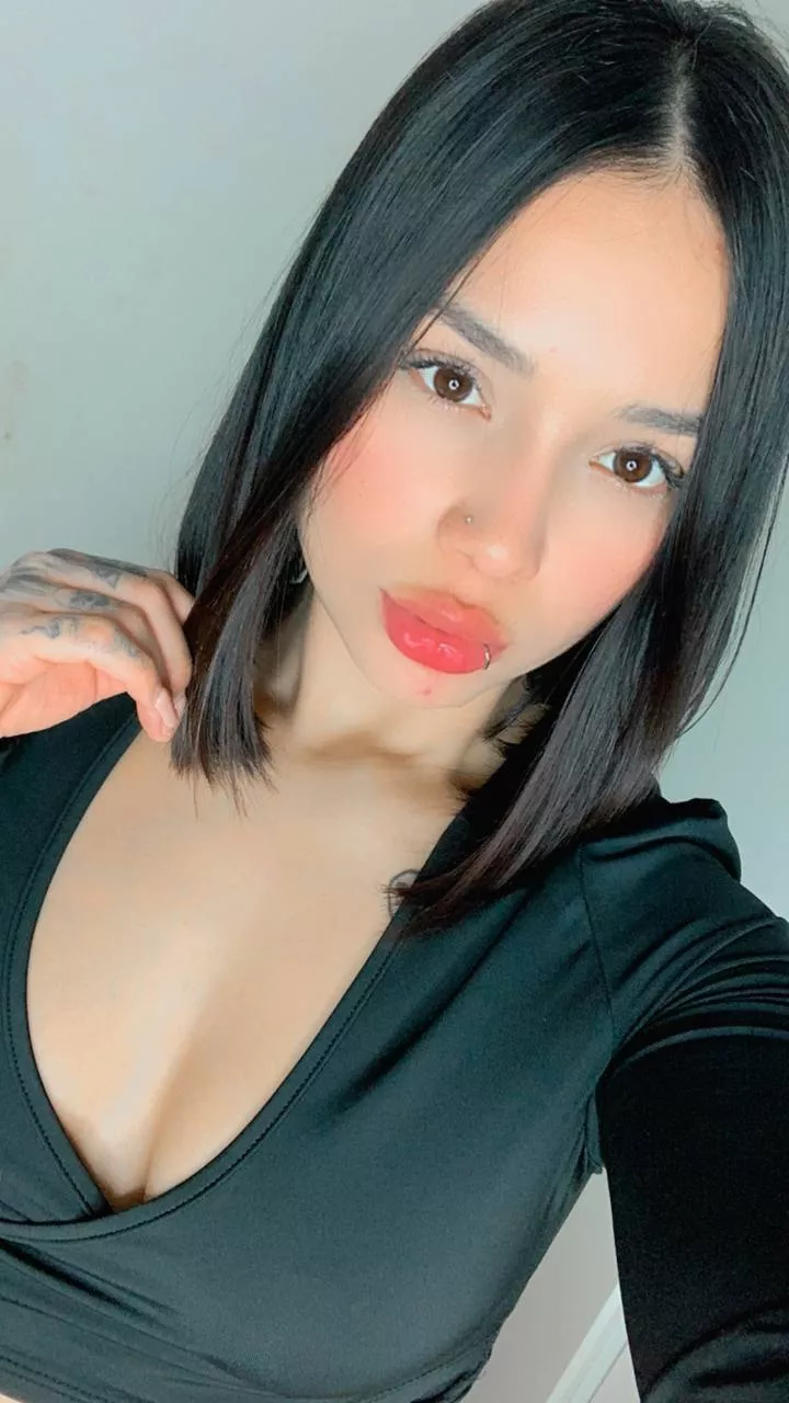 I hope you see a lot of pretty titties today