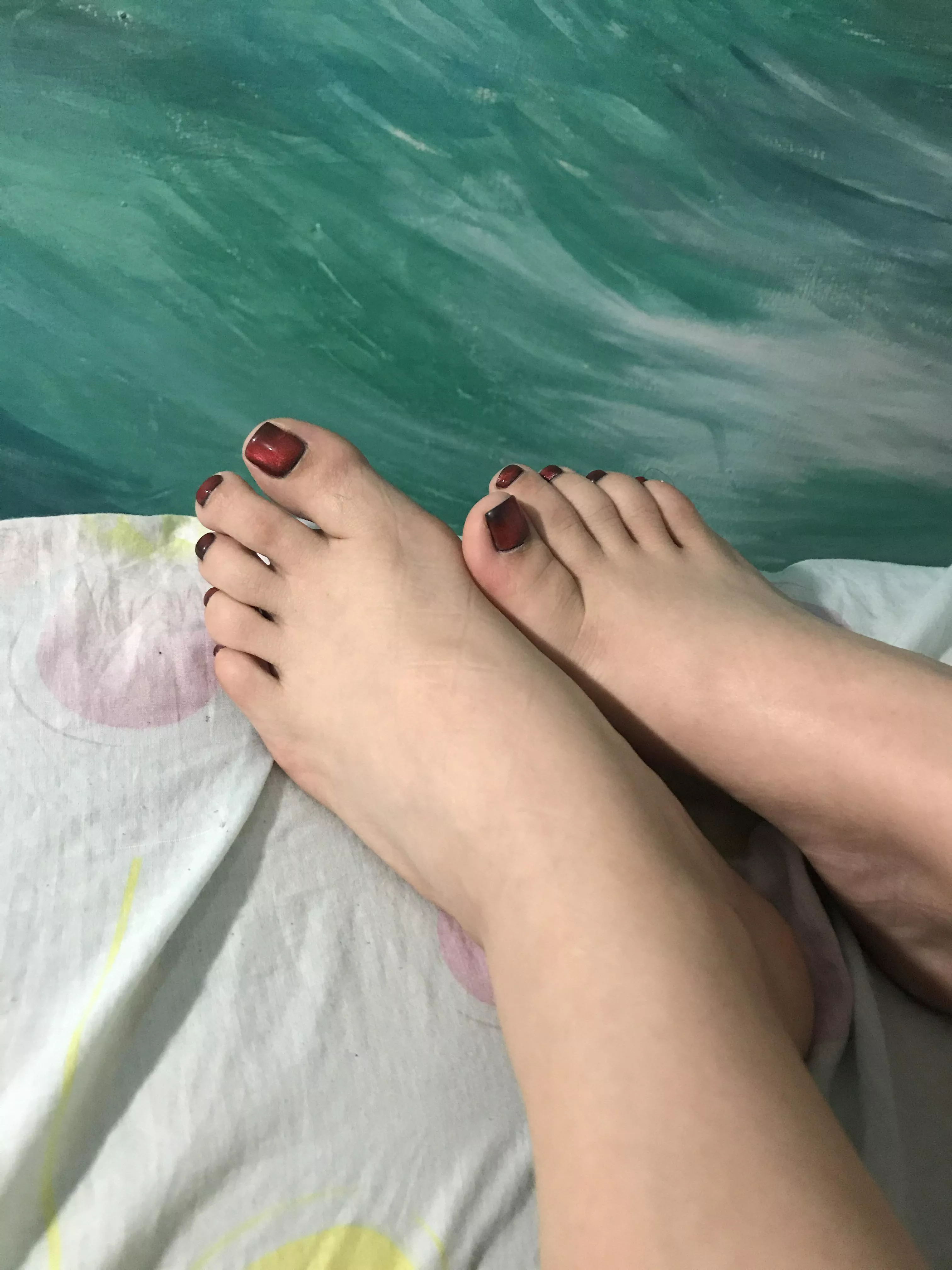 I imagine a creampie on my feet😊