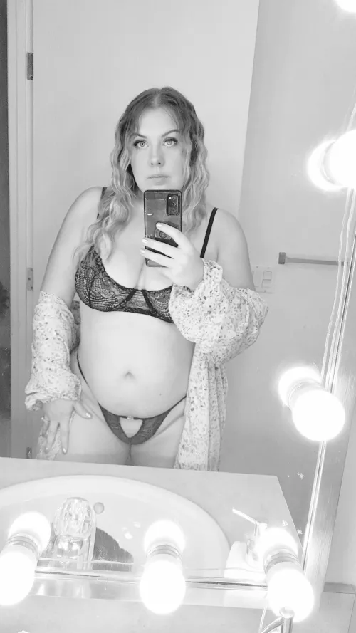 i just wanna be played with ;)