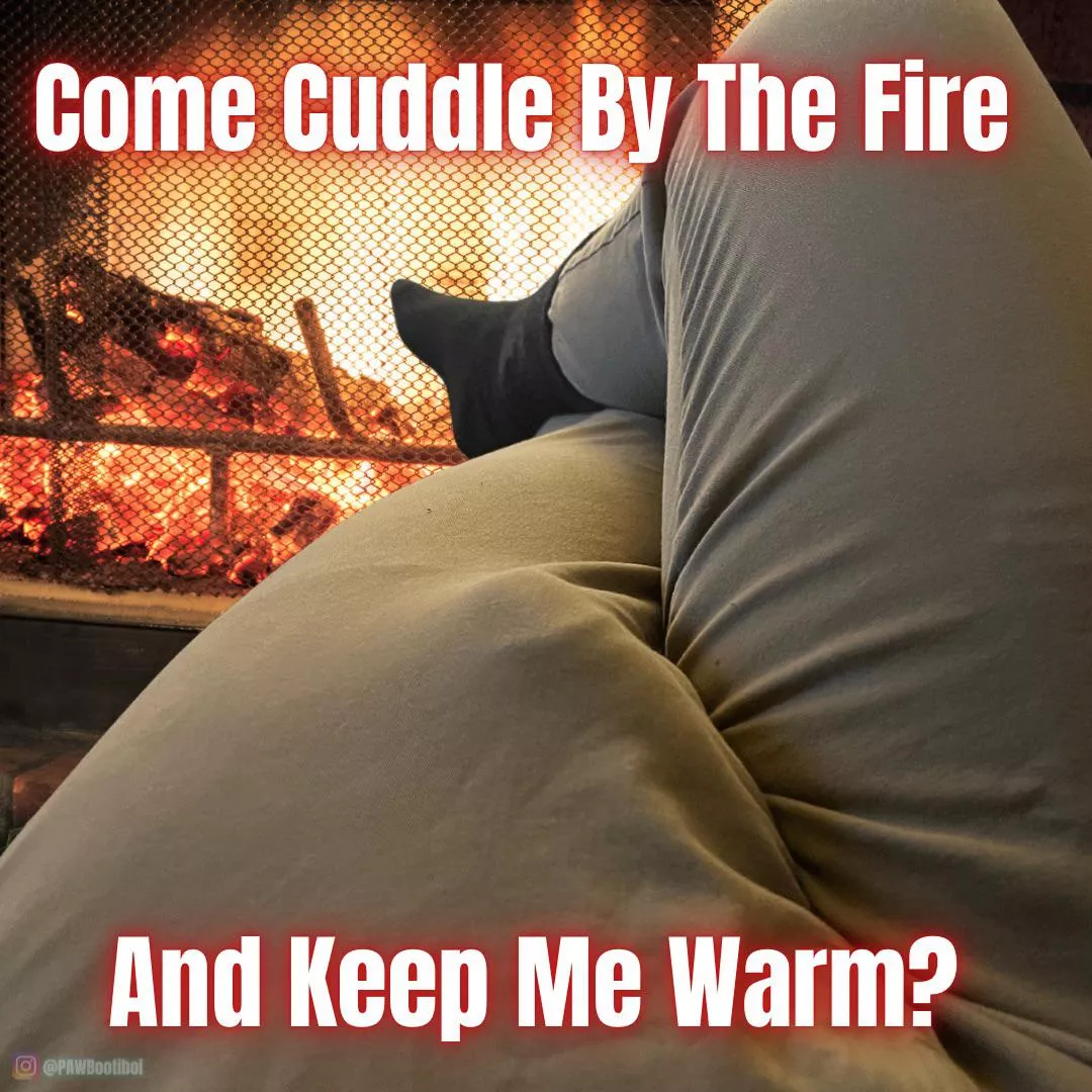 I need cuddles and leg pats💋🤭💕