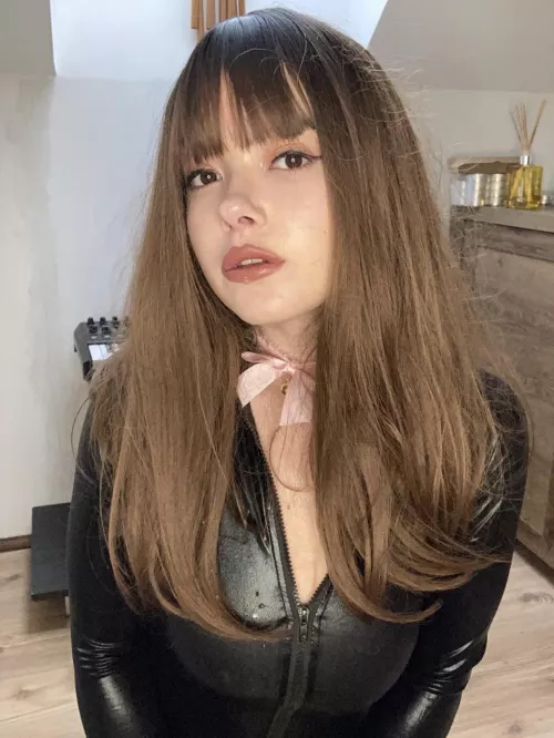 I'd crush your dicklet with my thighs