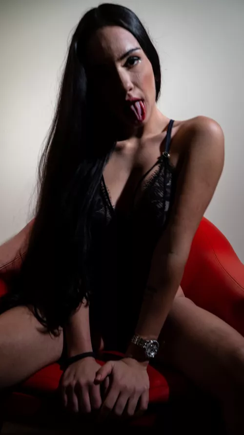 “If I were you, I would adore me.”