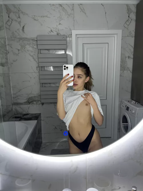 its making me happy to show you my boobs