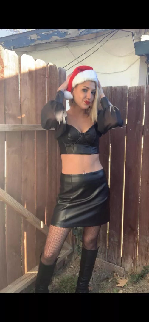 Let me be your Christmas goth slut all year round