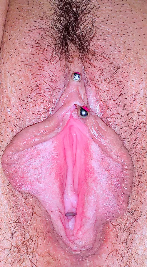 Let me fly on to your mouth 👄