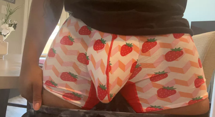 like what you see? 🍓😈