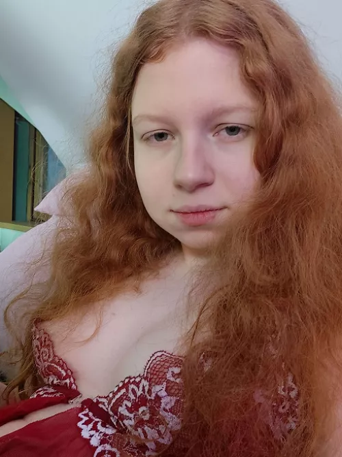 Live now! Still feeling a bit sick, but doing my best for you all ❤️