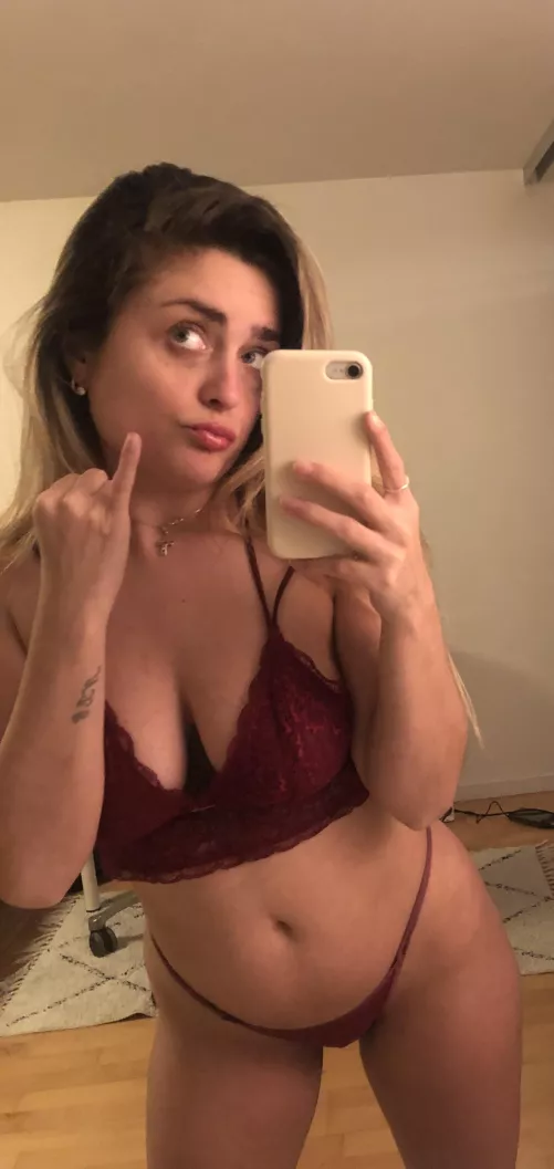 Looking for the best sub with a small cock to humiliate [domme]