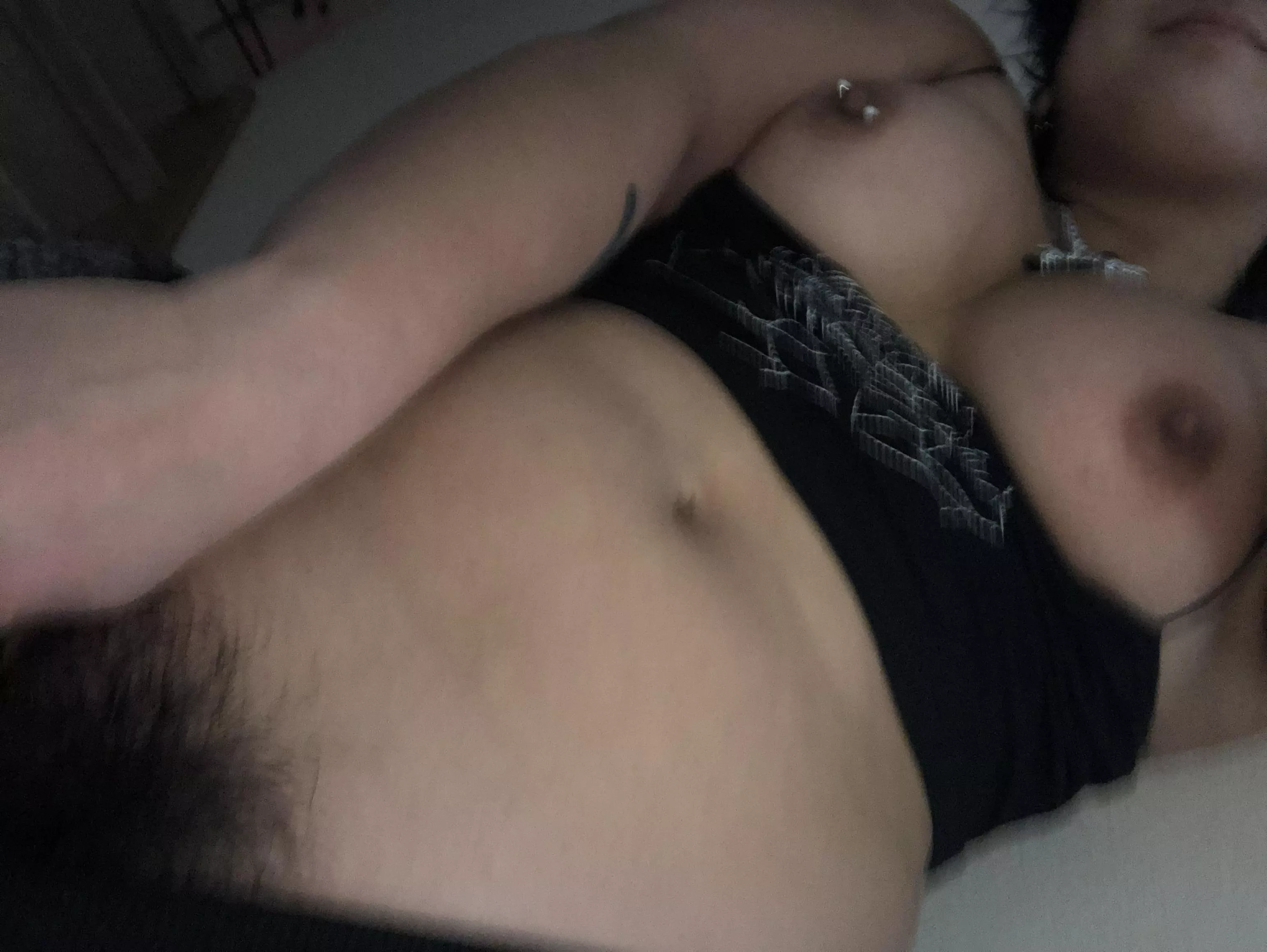 Love pulling my pants down for ya🖤🥰