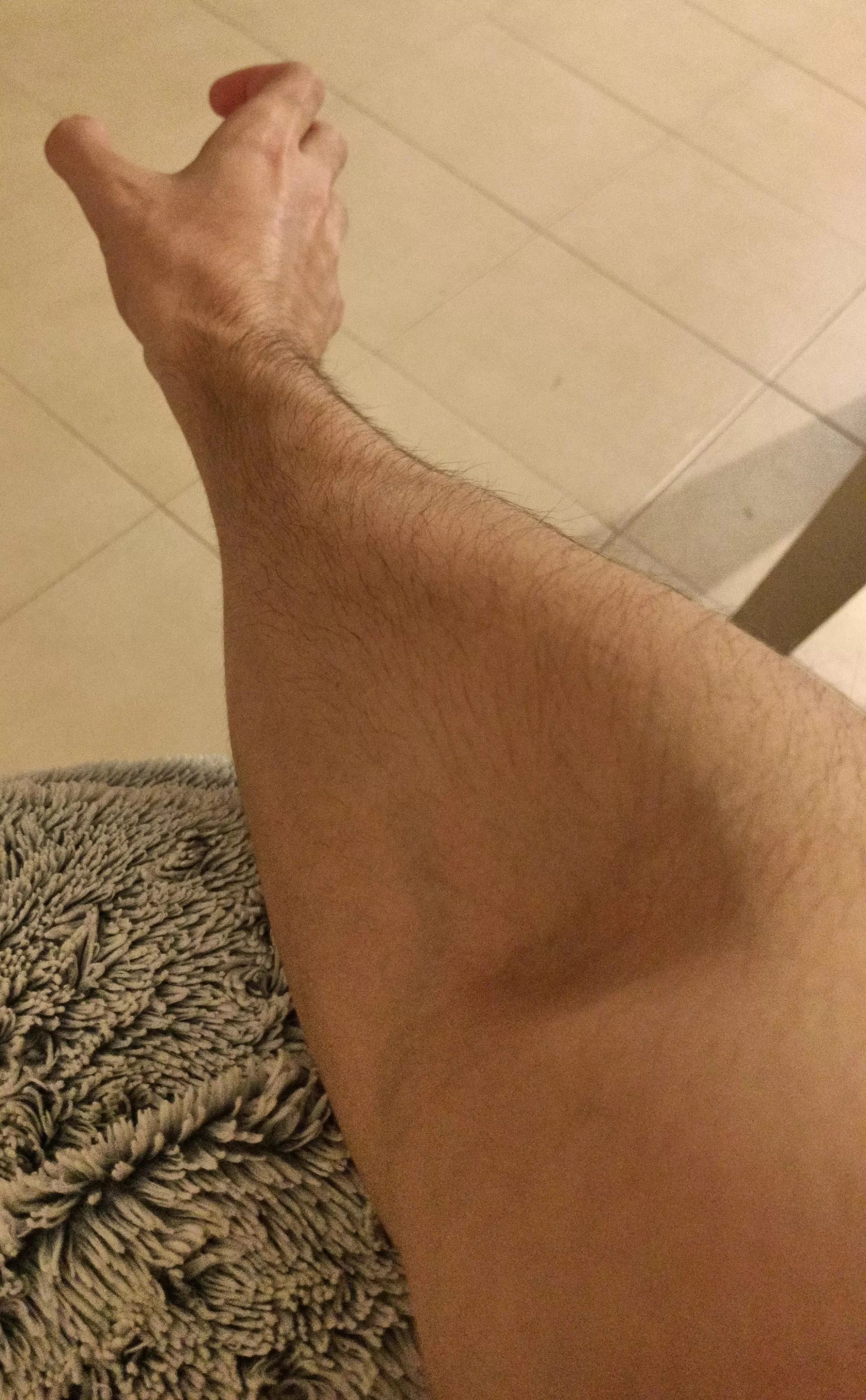 missing a neck to grip...