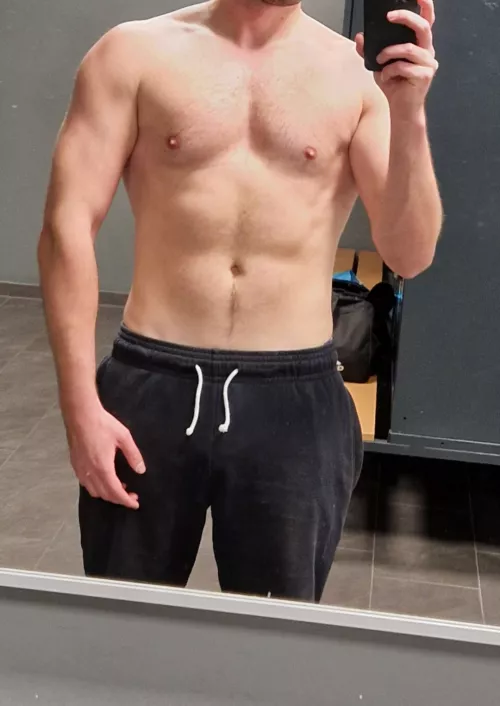 [Mr] ever wondered what your teacher looks like under his shirt? ;)