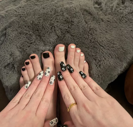 New mani and pedi 🥰🥵😍