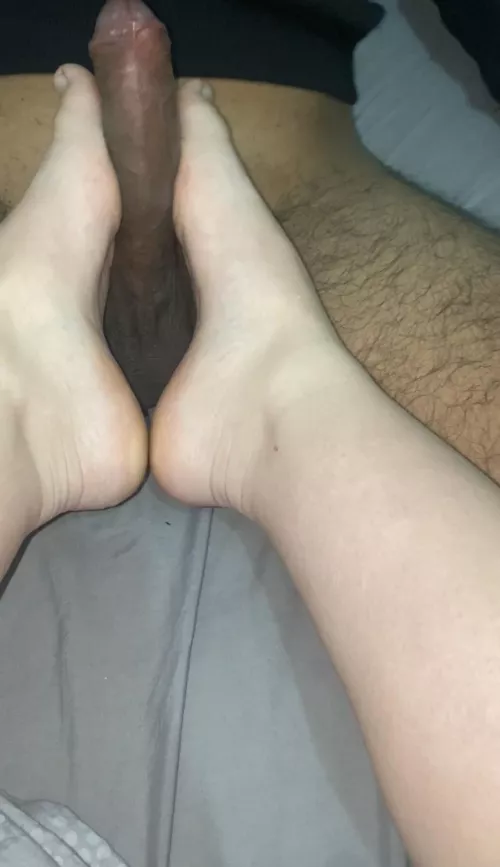 no better feeling than a tight grip on a throbbing cock 🤪