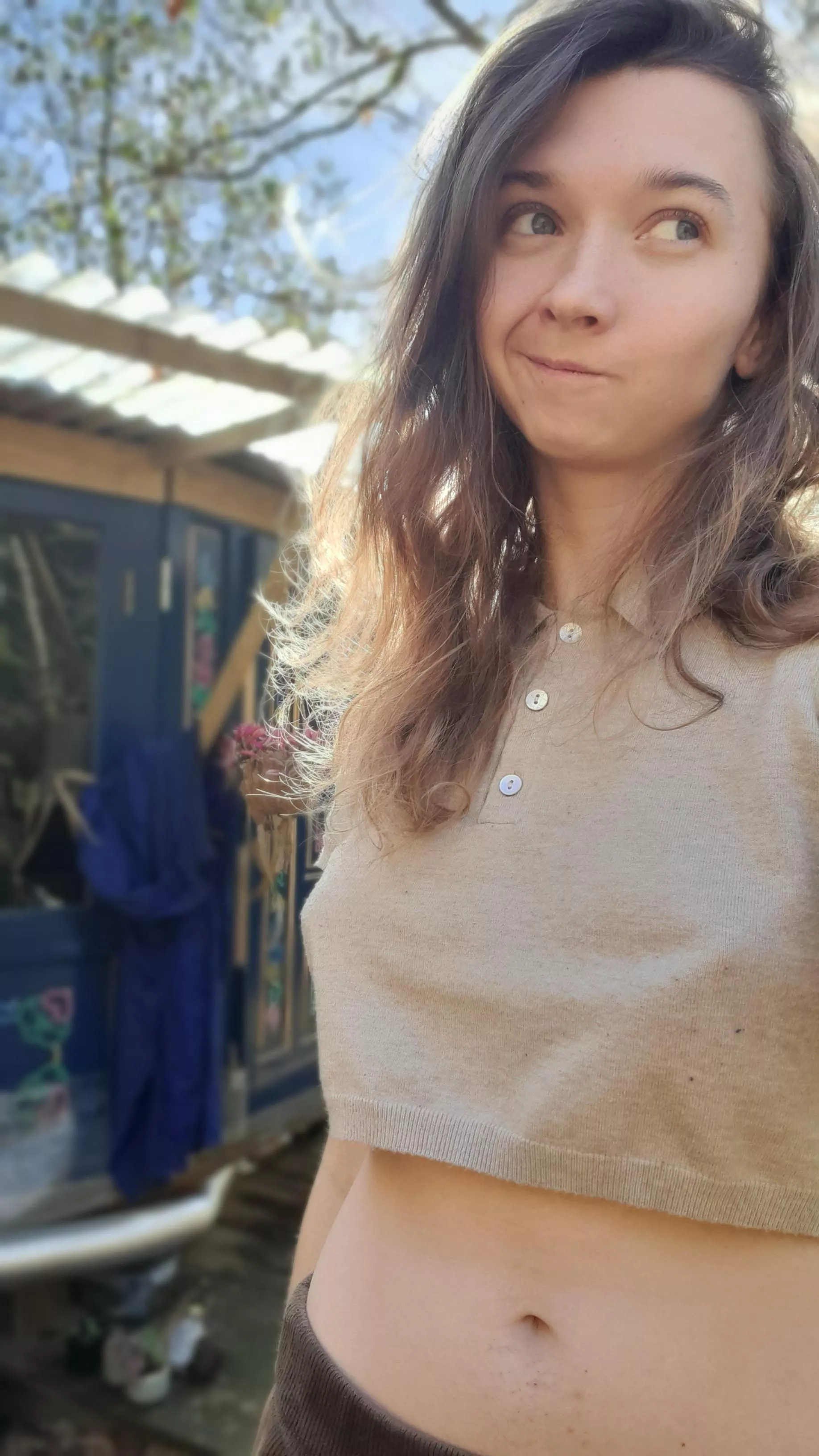 no bra. .. no, no, no 😅🤞🌻 (*I say, You agree*)