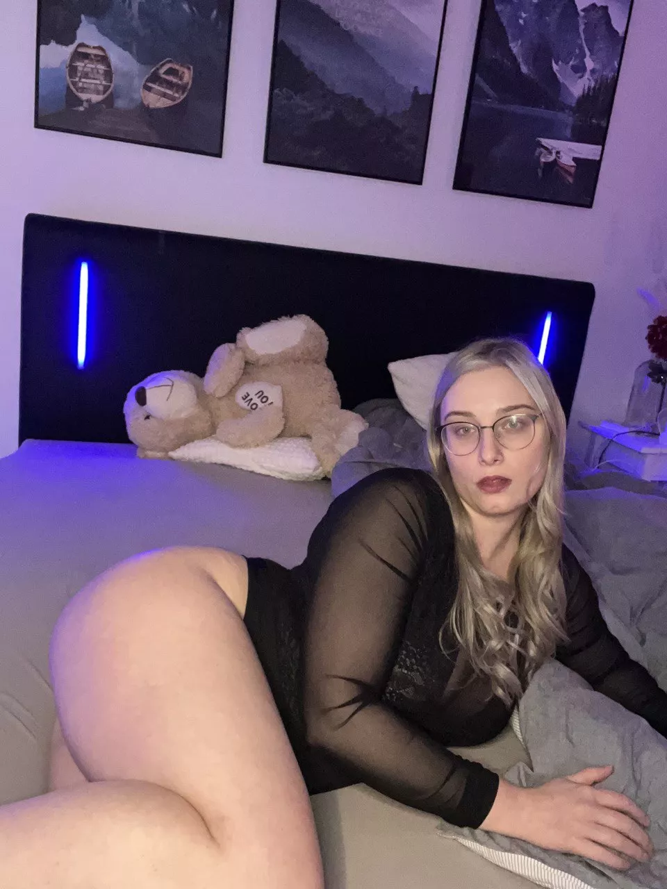 POV: You just came home from work💋