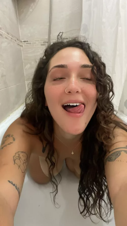 Quick selfie before I play in the shower