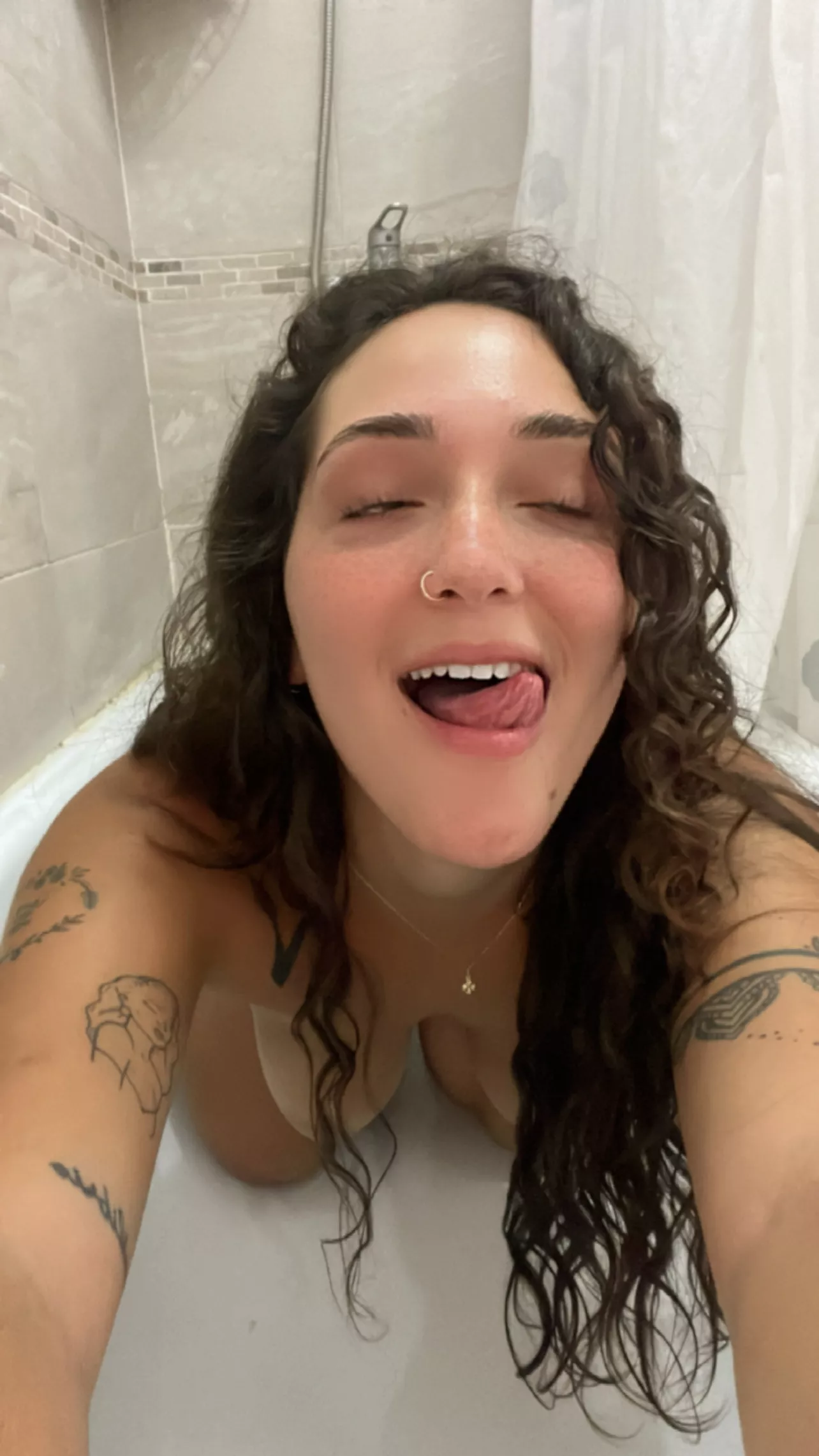 Quick selfie before I play in the shower