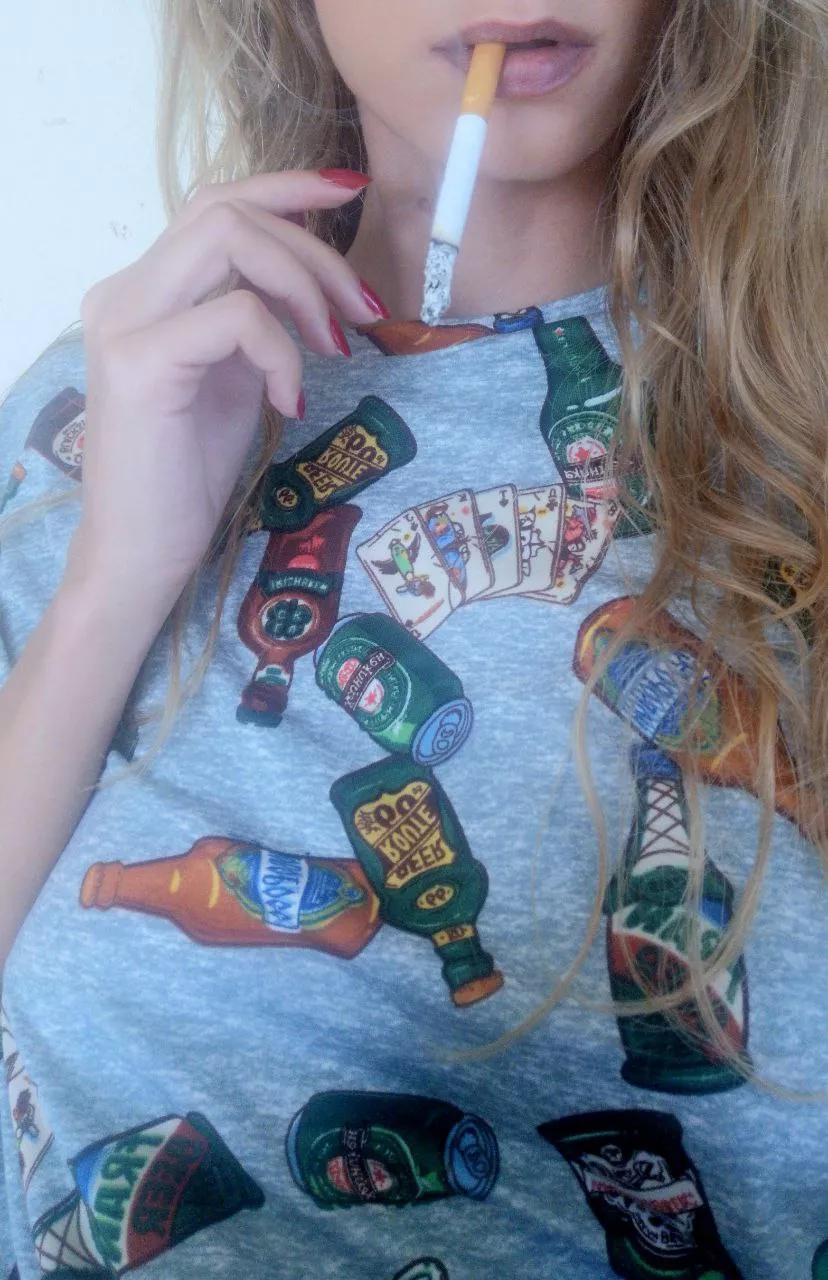 Quick...Where's the ashtray?! 🚬😯