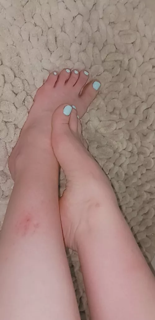 Start at my toes and work your way up!!😜😋