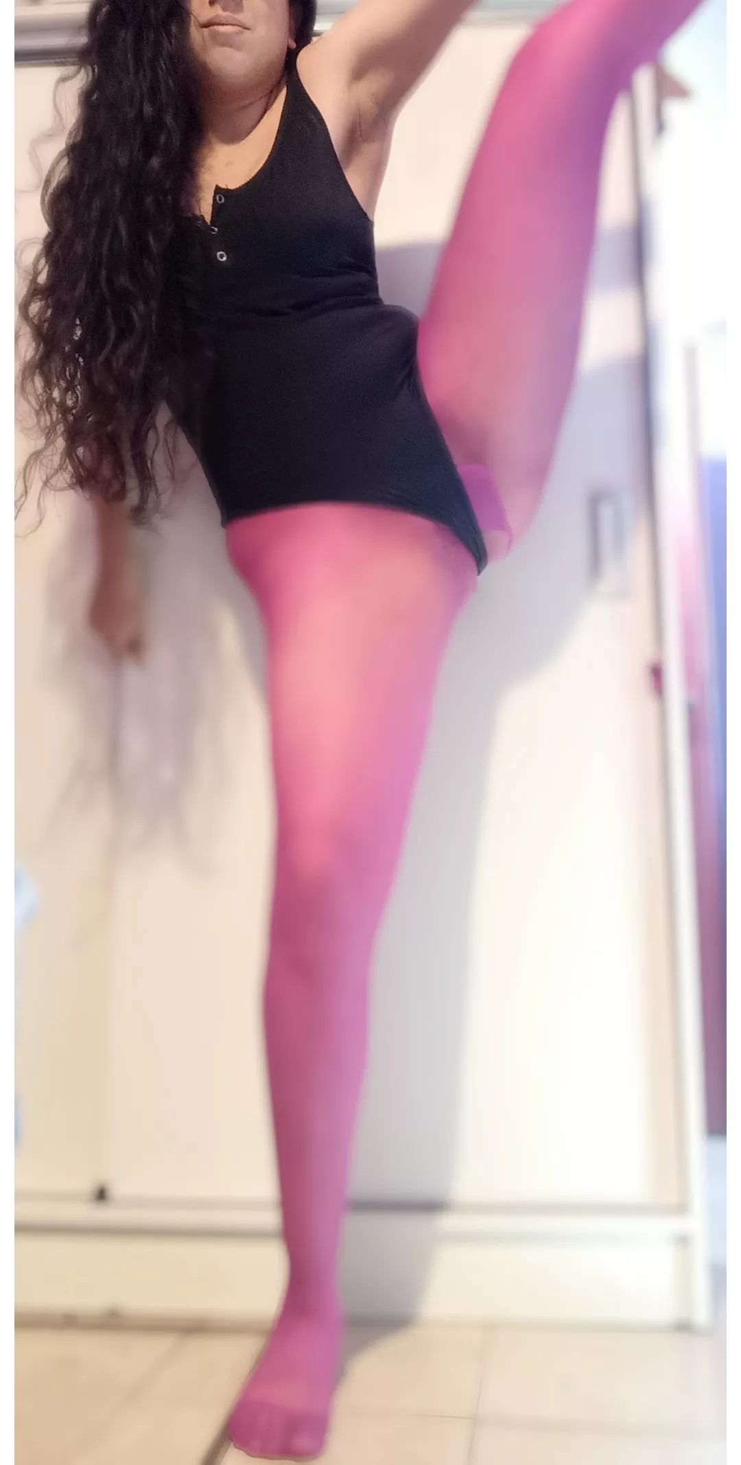 TALL AND FLEXIBILITY LATIN GIRL