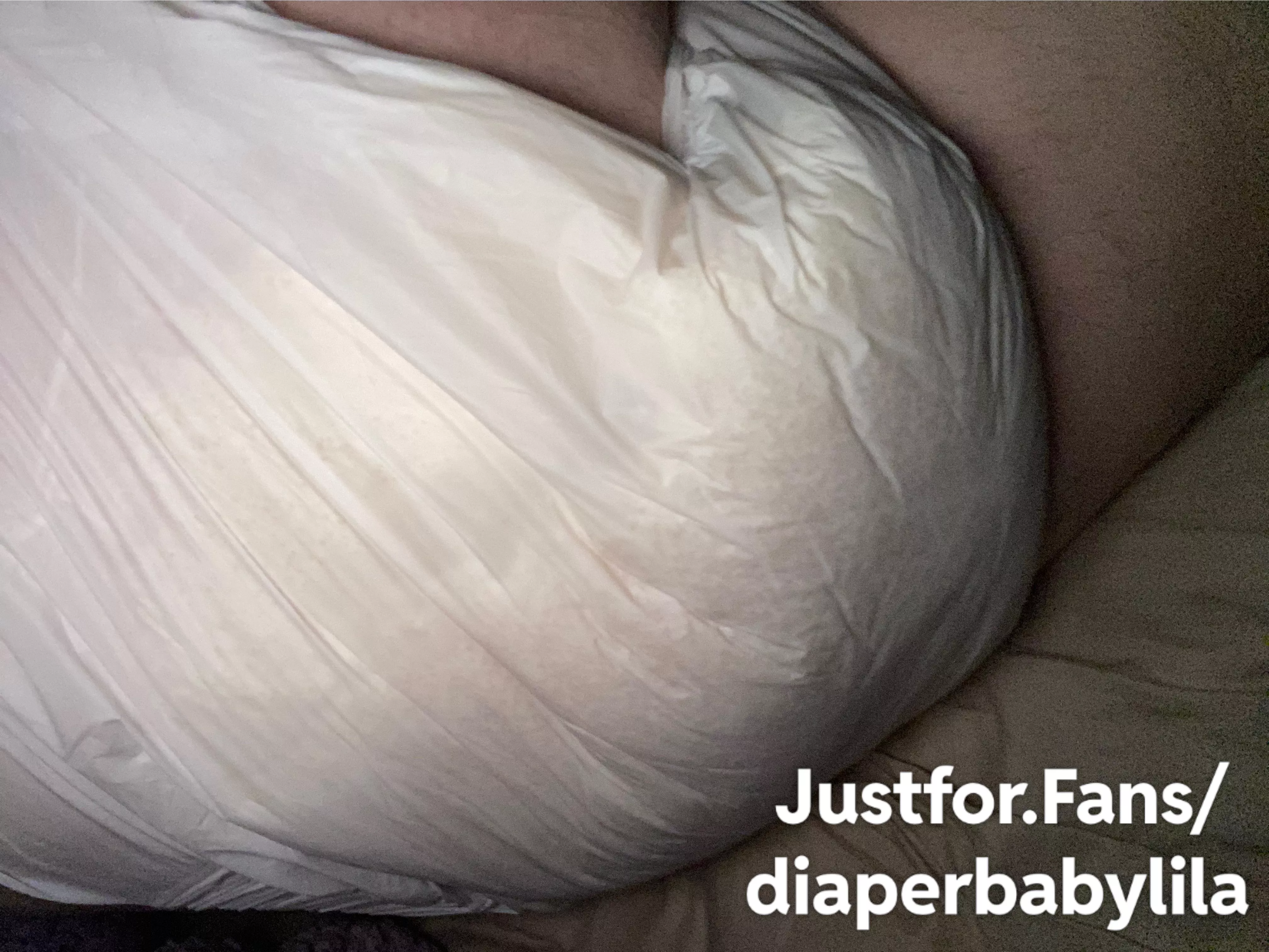 The diaper girl next door✨