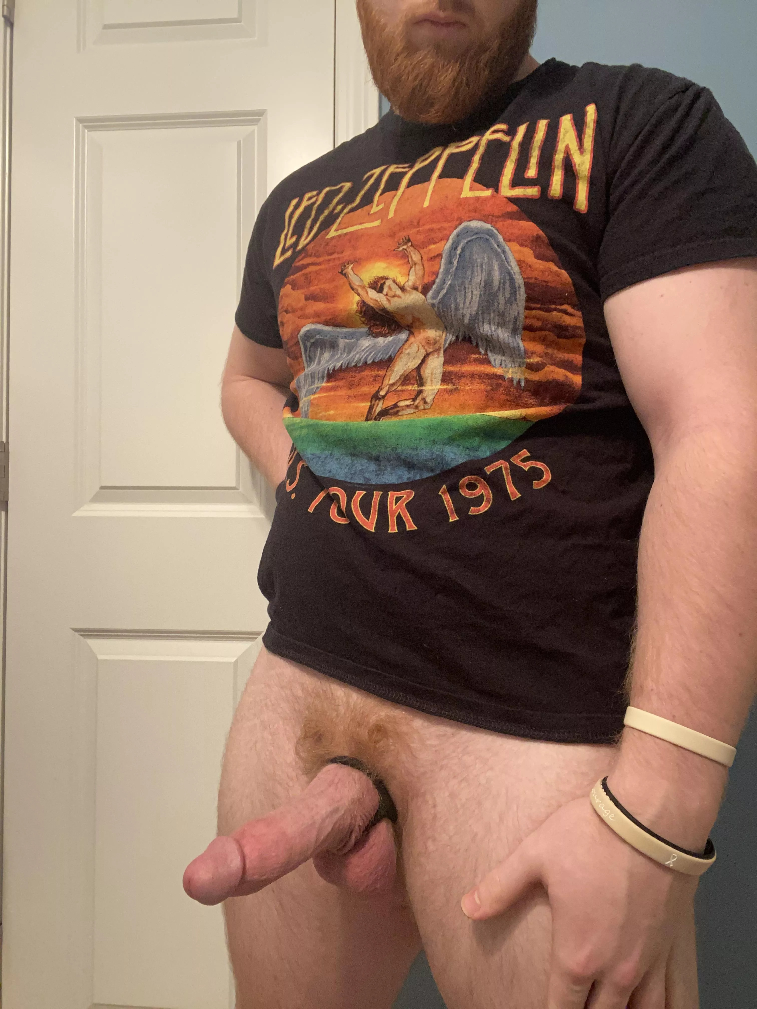 This new toy makes me so hard 🥵