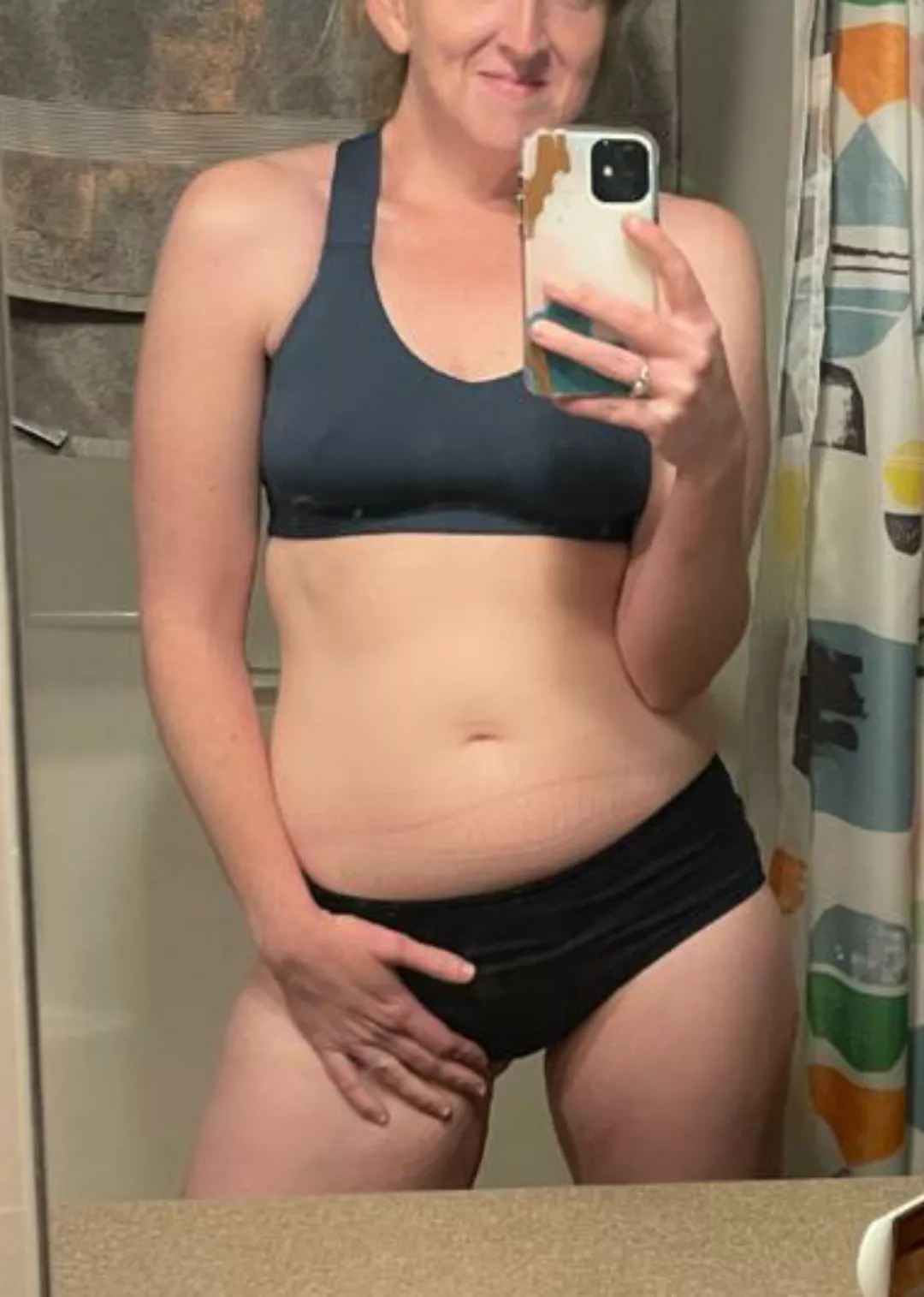 trading my fit, redhead, milf wife. lots of nudes, all angles. send samples to dm or kik rjm34567