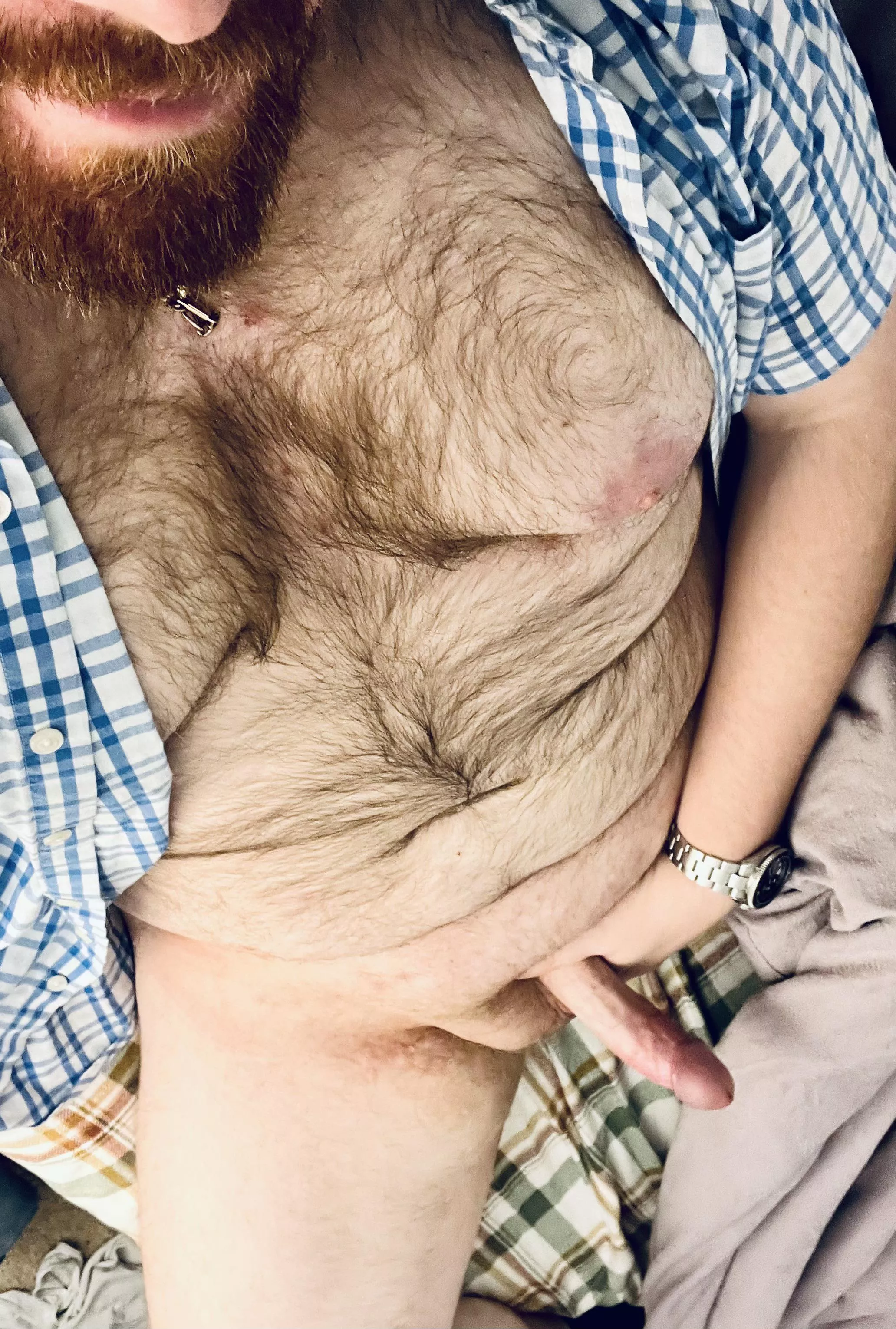 Wanna help me pass the time until my date gets here? 😏🥺