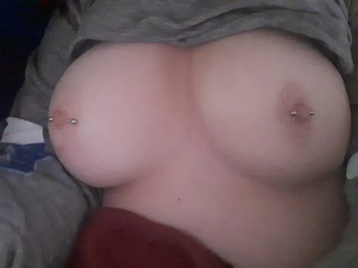 Who wants to help me I am so [F]ucking horny?