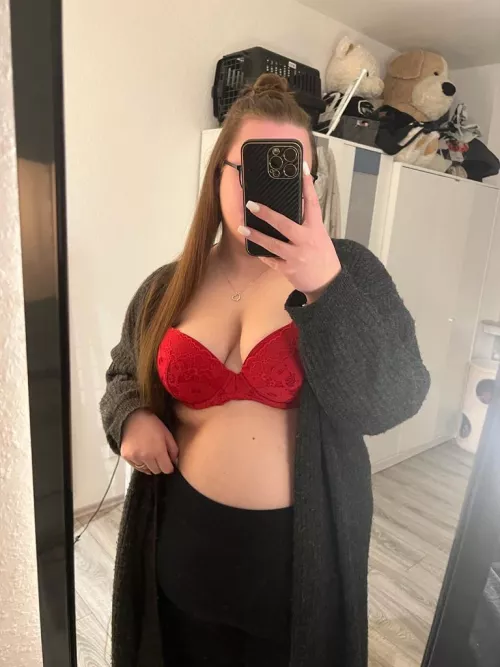 Who wants to stuffed me 🥰😜