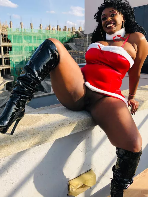 Would you fuck a mom you met on Reddit ?