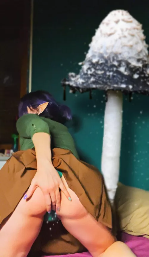 You like fantasy rp? Here’s a lil preview of what’s to come on my OF 💦✨ Waiting for you with a huge 45% discount 🧚‍♂️🍃